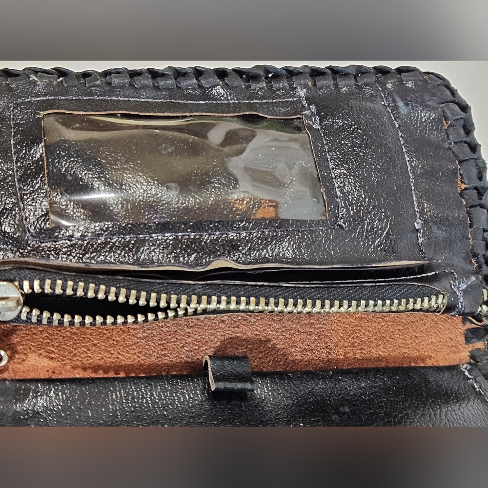 Vintage Leather Trifold Wallet - Picture 3 of 9
